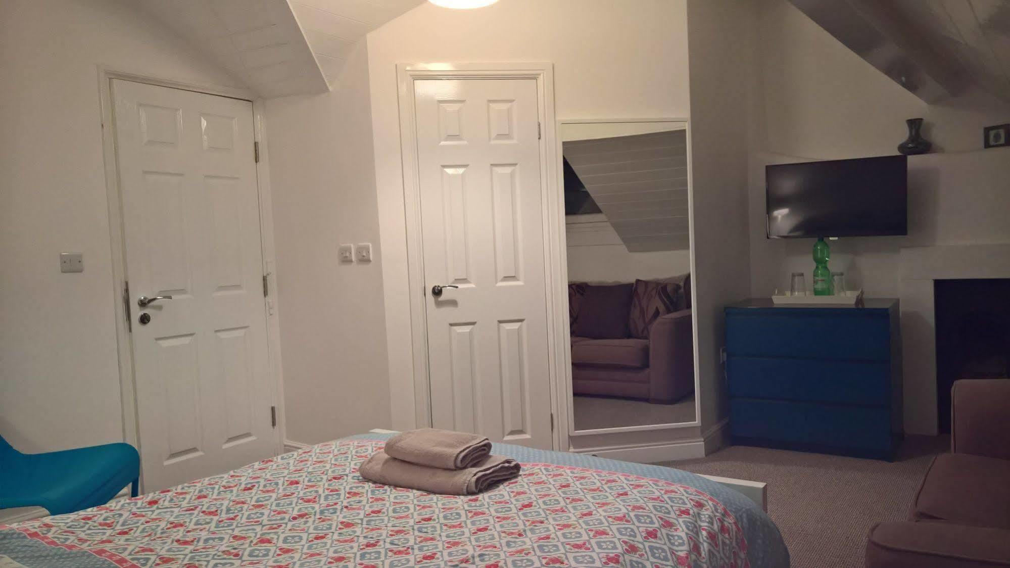 Homestay Regent Serviced *